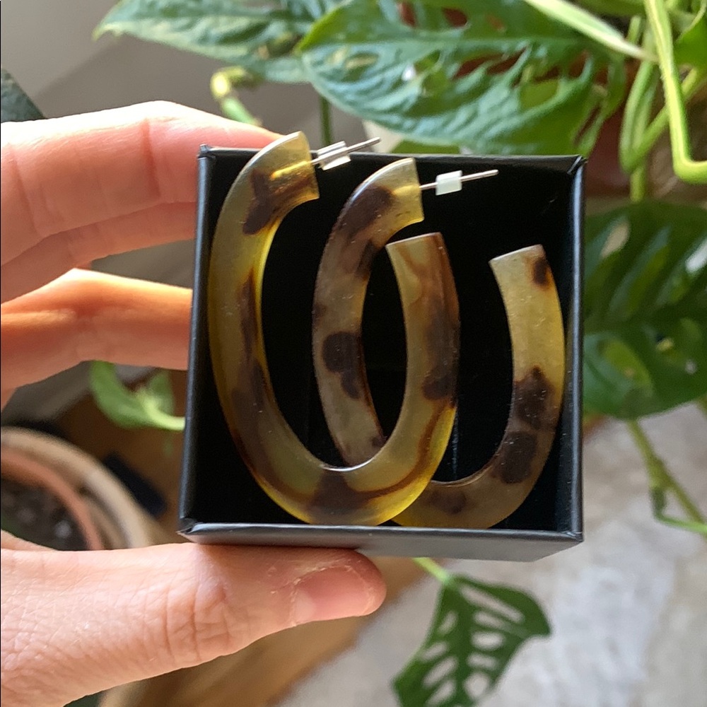 Tortoise Shell Hoop Earrings